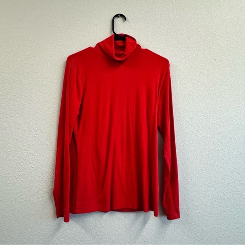Time and Tru Bold Red Top